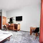 Anton By Dns 3* Pruszków