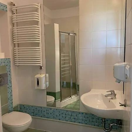 Anton By Dns 3* Pruszków