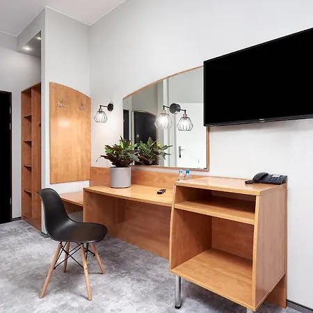 Anton By Dns 3* Pruszków