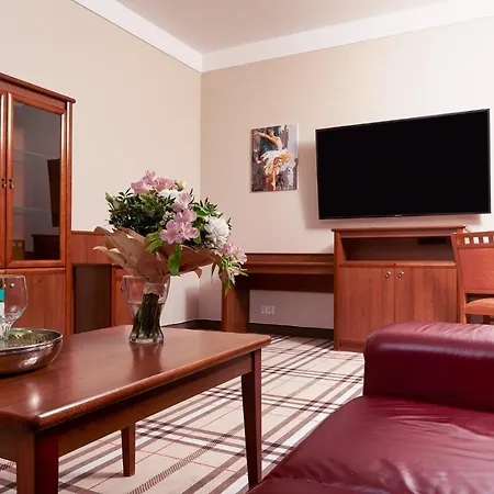 Anton By Dns Bed & Breakfast Pruszków