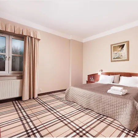 Anton By Dns Bed & Breakfast Pruszków