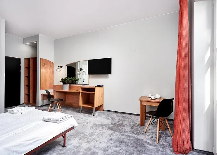 Anton By Dns 3* Pruszków