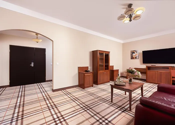 Anton By Dns Pruszków